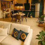 La Bayardine 게스트하우스 4*