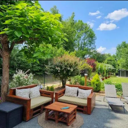 Гостевой дом La Bayardine