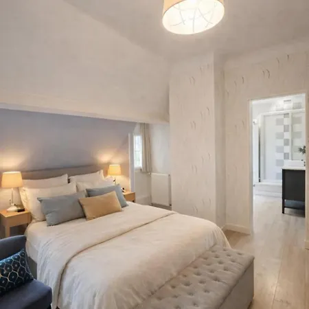 La Bayardine Guest house 4*