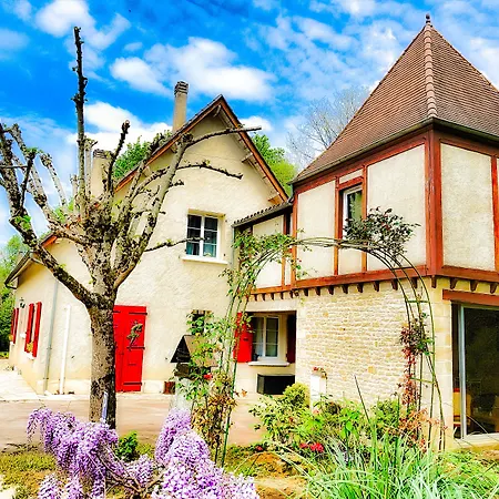 La Bayardine 4* サルラ・ラ・カネダ