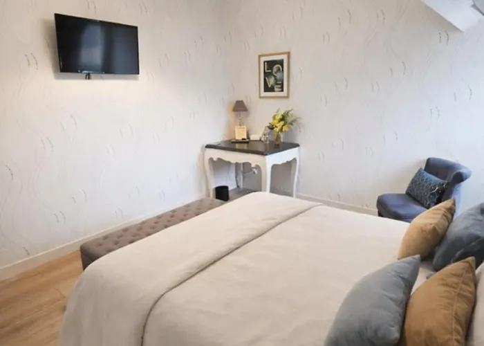 בית הארחה La Bayardine סרלה-לה קנדה